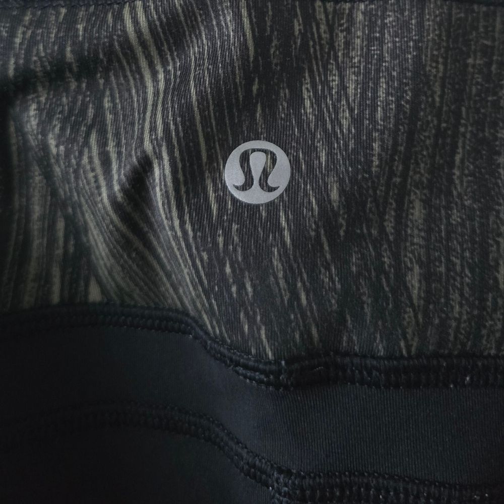 Lululemon Fresh Mesh Run Crop Leggings Sz4 Wind Chill Fatigue Green Blck Pockets - Picture 3 of 16